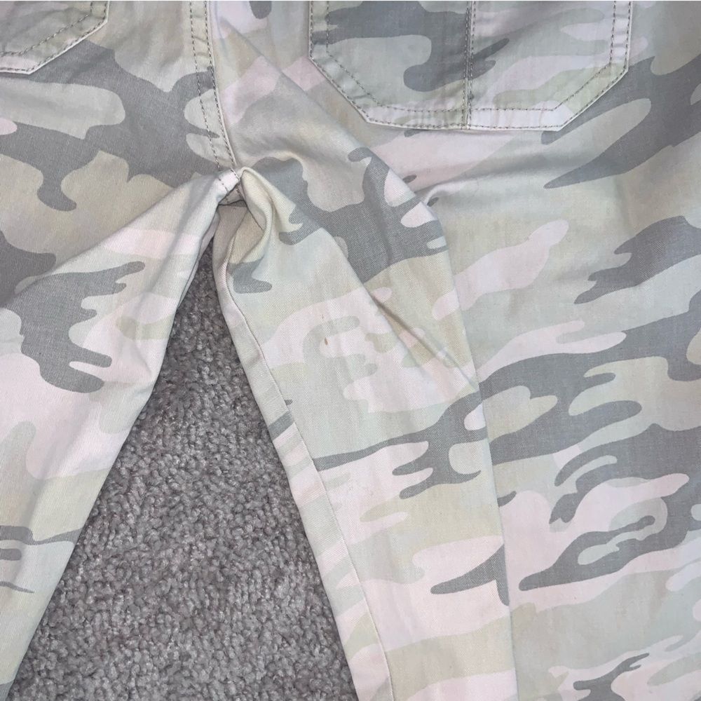 Blossom & Clover y2k Camo Pants Women’s tan green light camo Size 29 - Picture 11 of 11